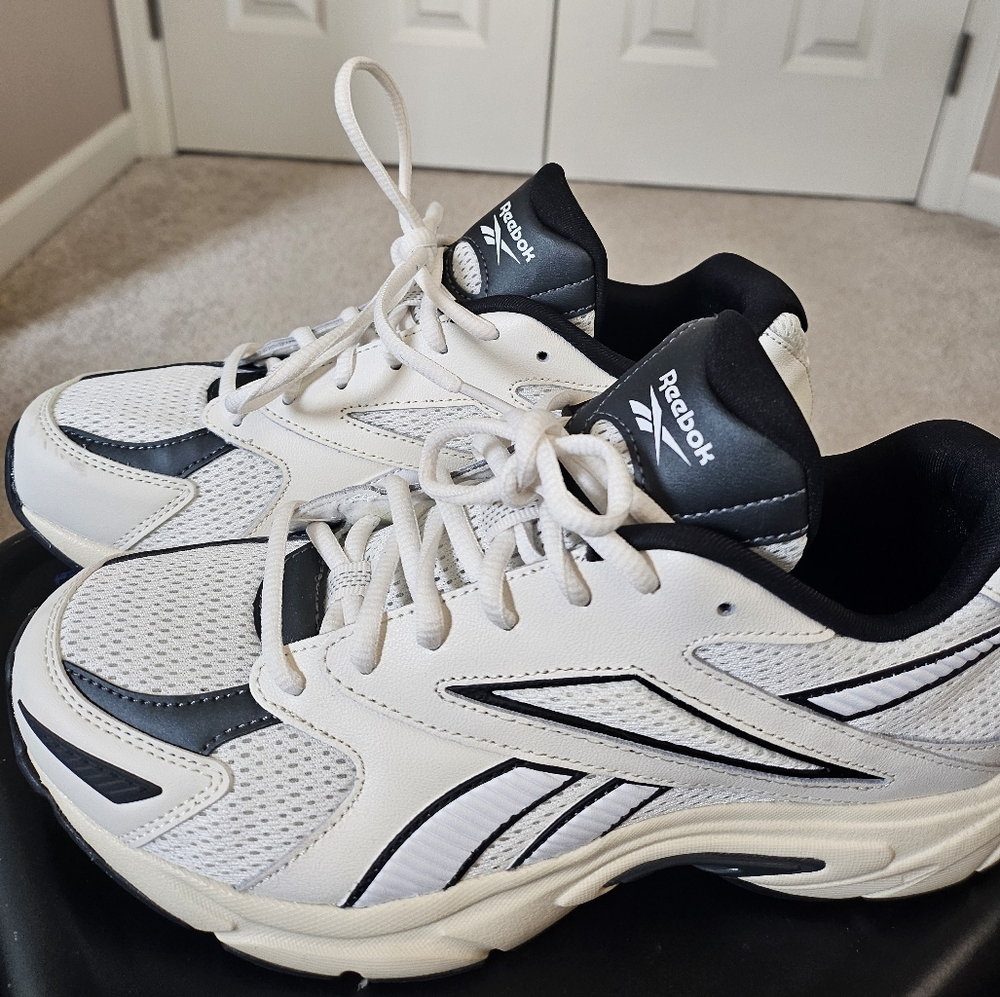 Reebok Men's White and Black Sneakers